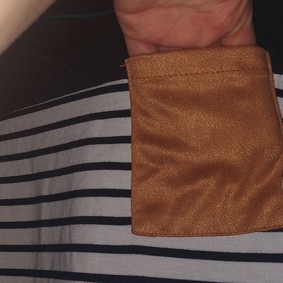 ๐ NEW long sleeve shirt with faux leather - Picture 7 of 12